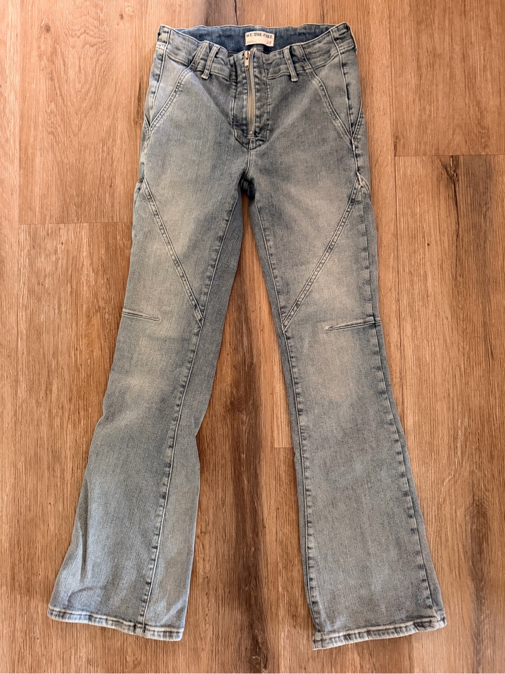 We the Free Light Wash Women’s Flared Jeans